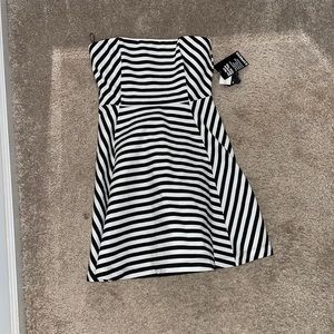 BRAND NEW strapless dress.Never worn. FromEXPRESS
